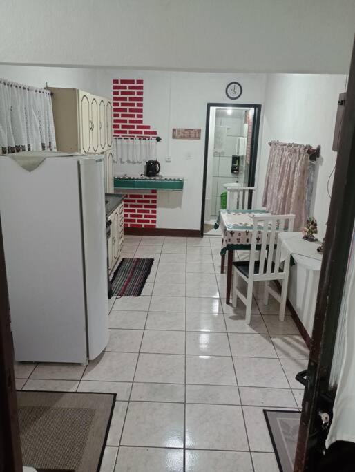 Kitinete Lateral Appartement Timbó Buitenkant foto